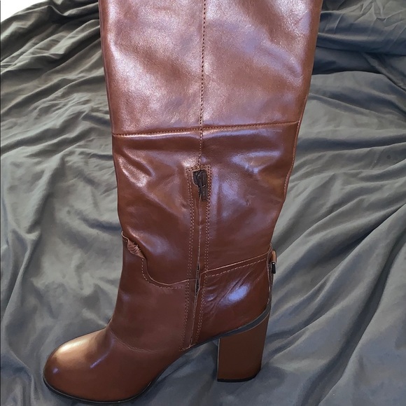 Boots - Picture 3 of 5